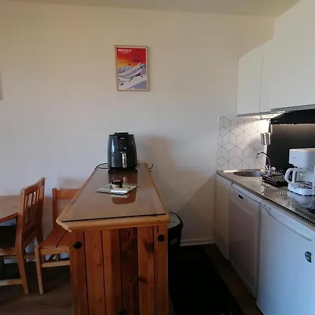 Aux Pieds, Animaux Admis, Parking Gratuit - Fr-1-181-2861